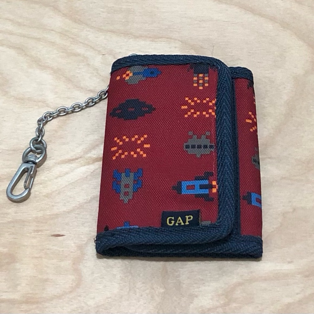 GAP Kids Navy-Trim Red Rocket Trifold Wallet with Key Chain One Size 9cmX11cm.